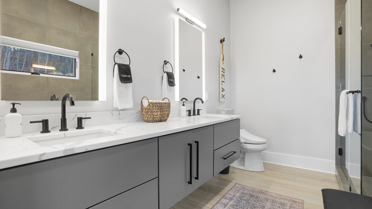 Photo of Bathroom in The Peaks at Lake Lure