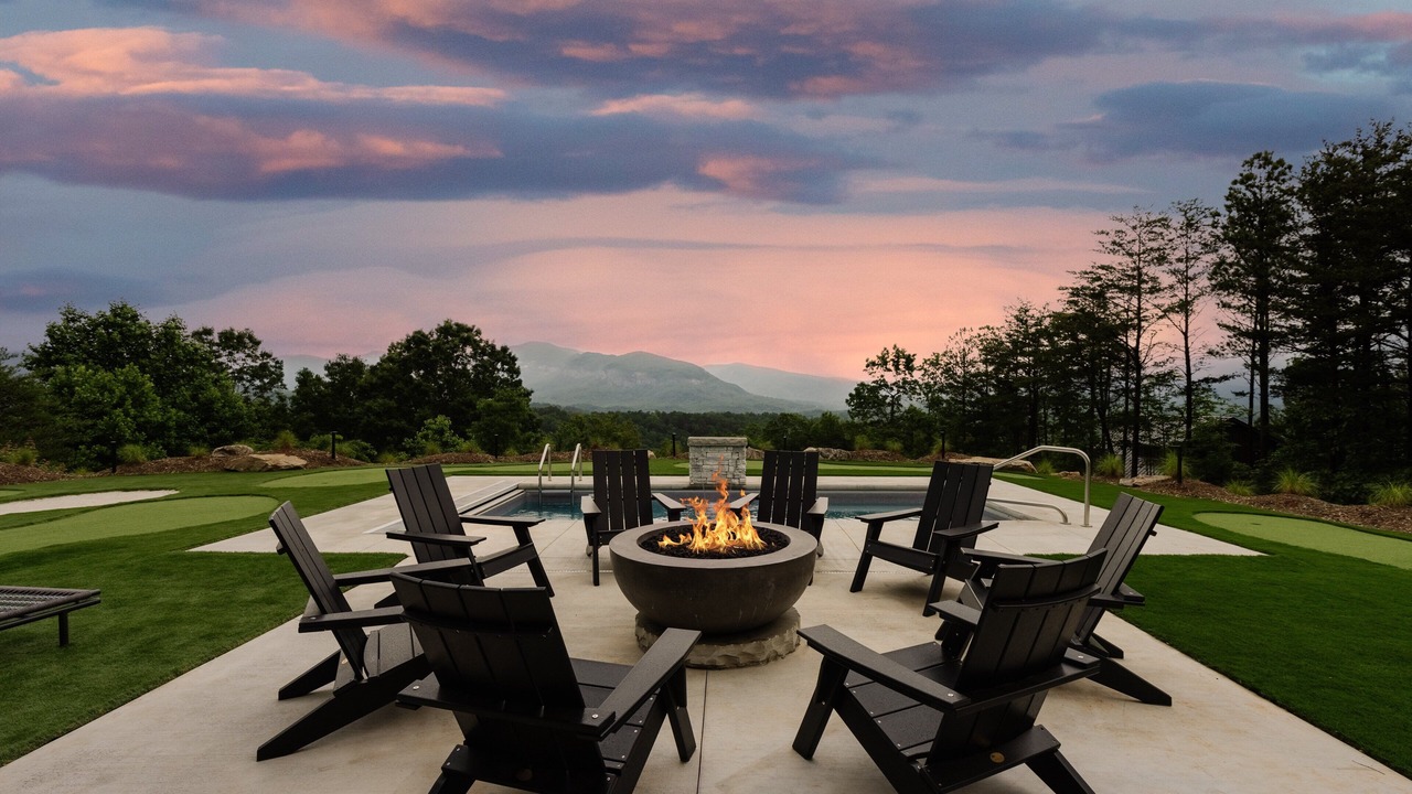 Photo of Outdoor in The Peaks at Lake Lure
