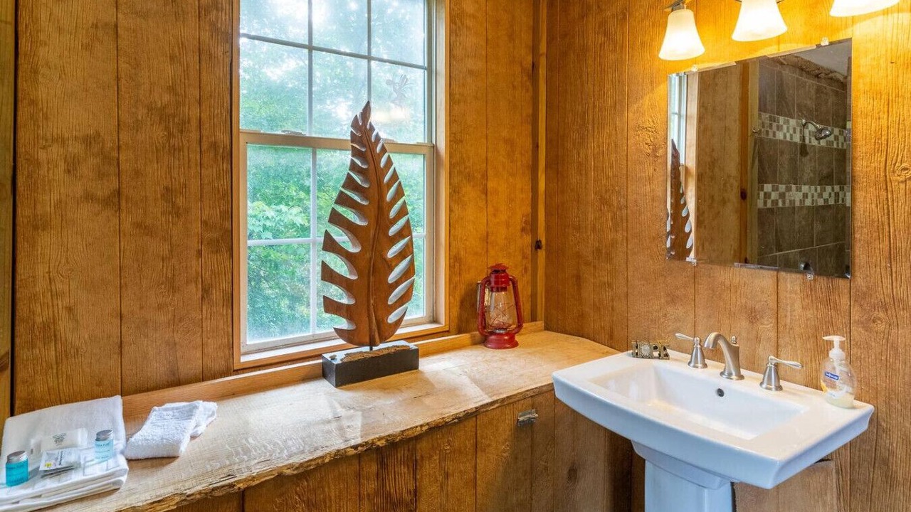 Photo of Bathroom in Cullowhee