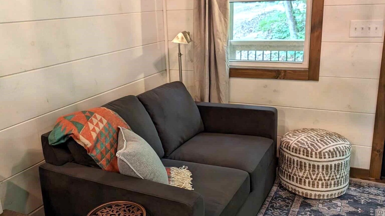 Photo of Livingroom in Old Fort