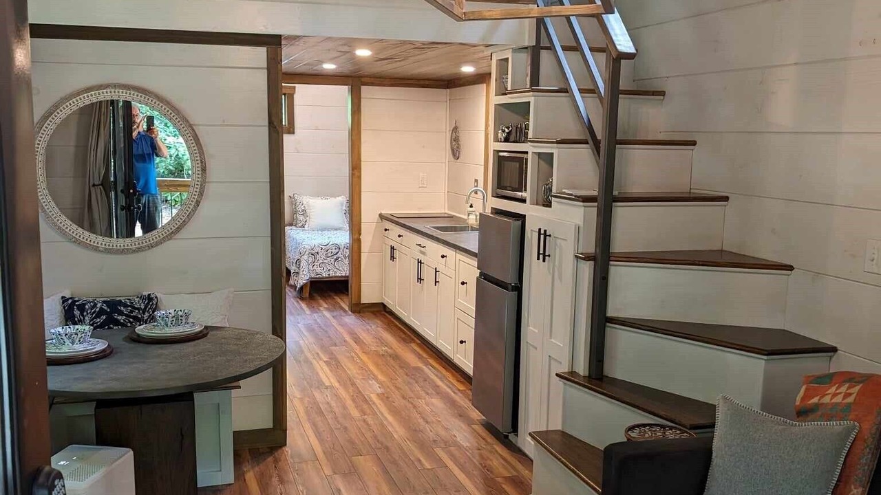 Photo of Livingroom in Old Fort