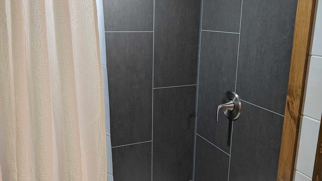 Photo of Bathroom in Old Fort