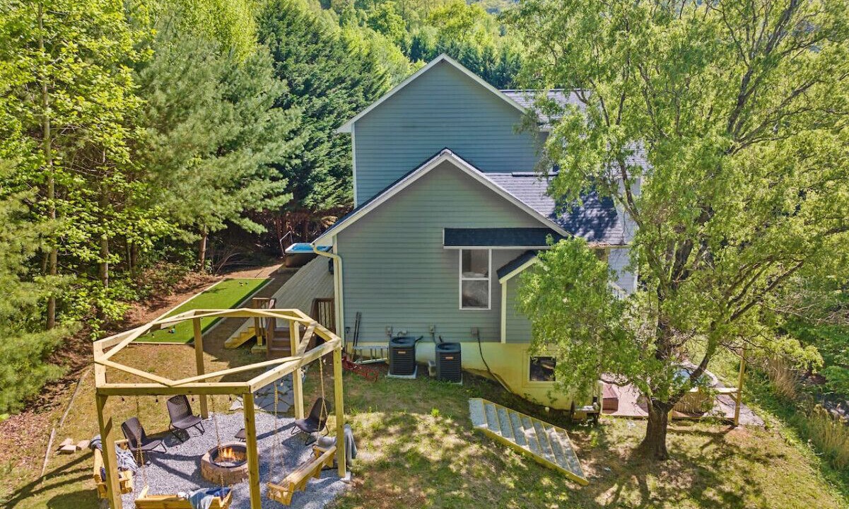 Photo of Outdoor in Swannanoa