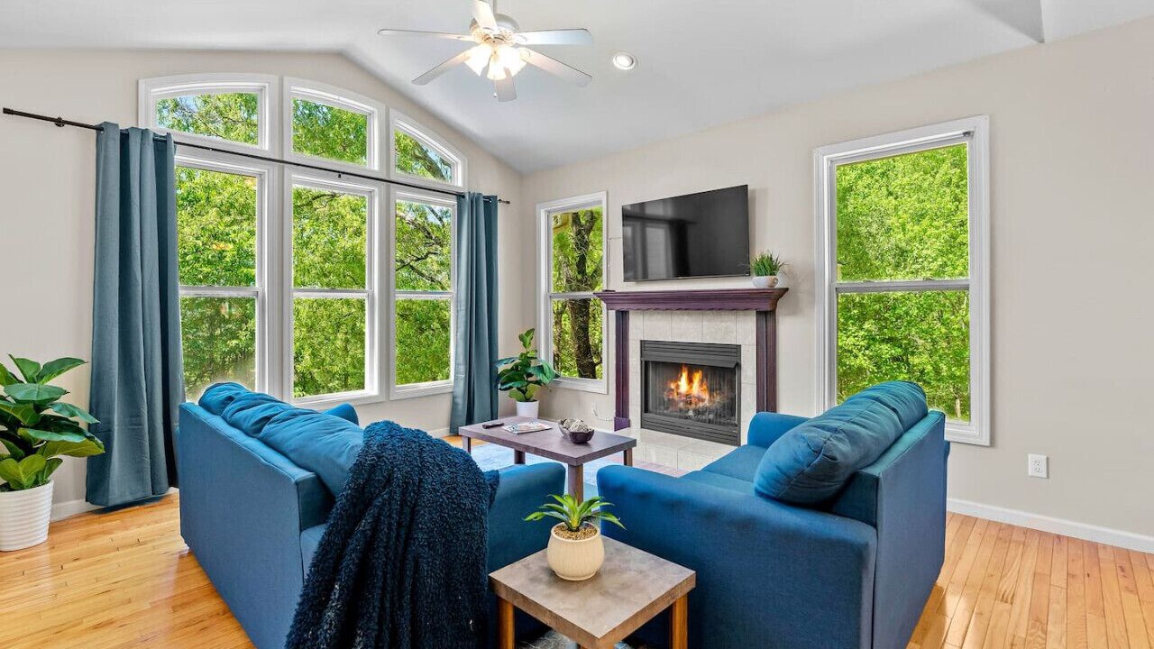Photo of Livingroom in Swannanoa