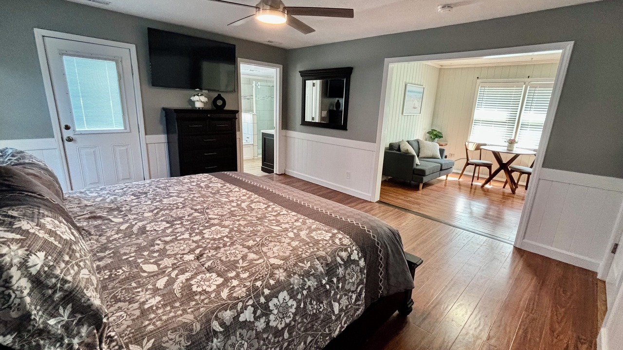 Photo of Bedroom in Manteo