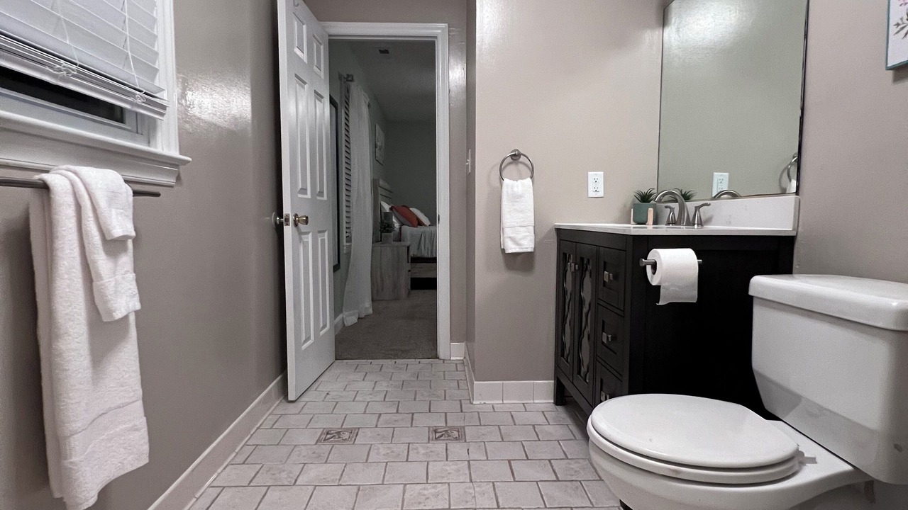 Photo of Bathroom in Manteo