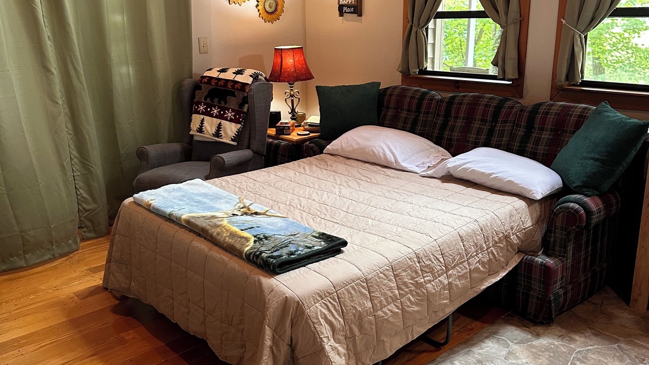 Photo of Bedroom in Upper Peachtree