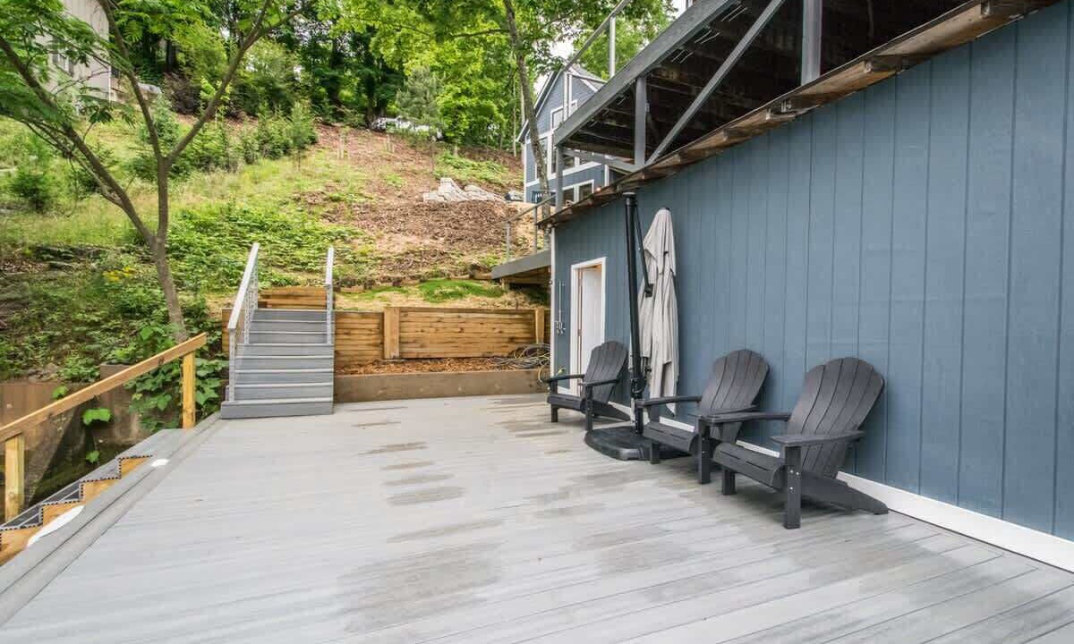 Photo of Patio Balcony in Lake Lure