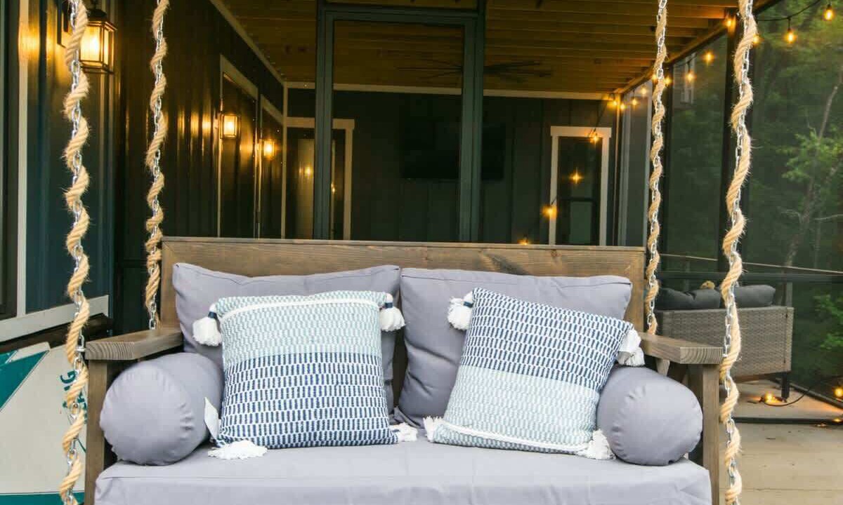 Photo of Patio Balcony in Lake Lure