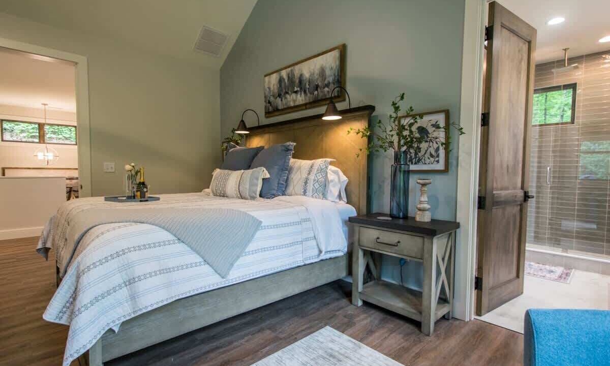 Photo of Bedroom in Lake Lure