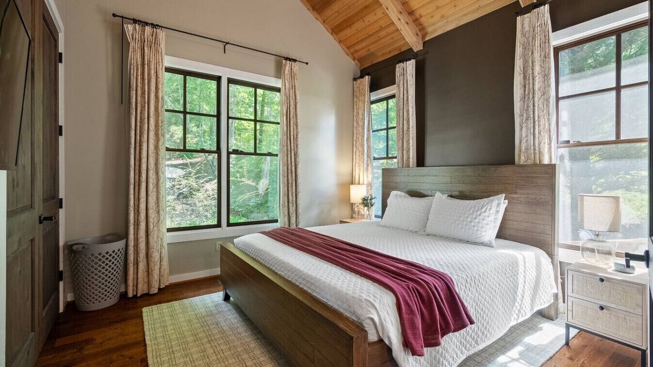 Photo of Bedroom in Jasper