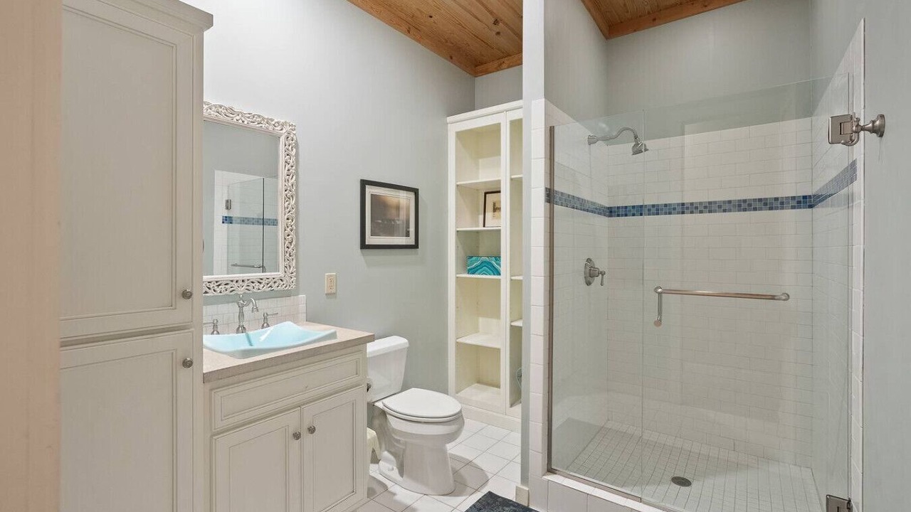 Photo of Bathroom in Jasper