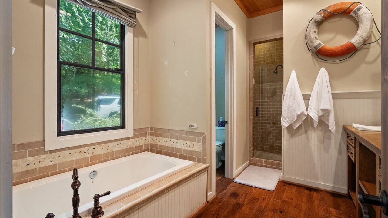 Photo of Bathroom in Jasper