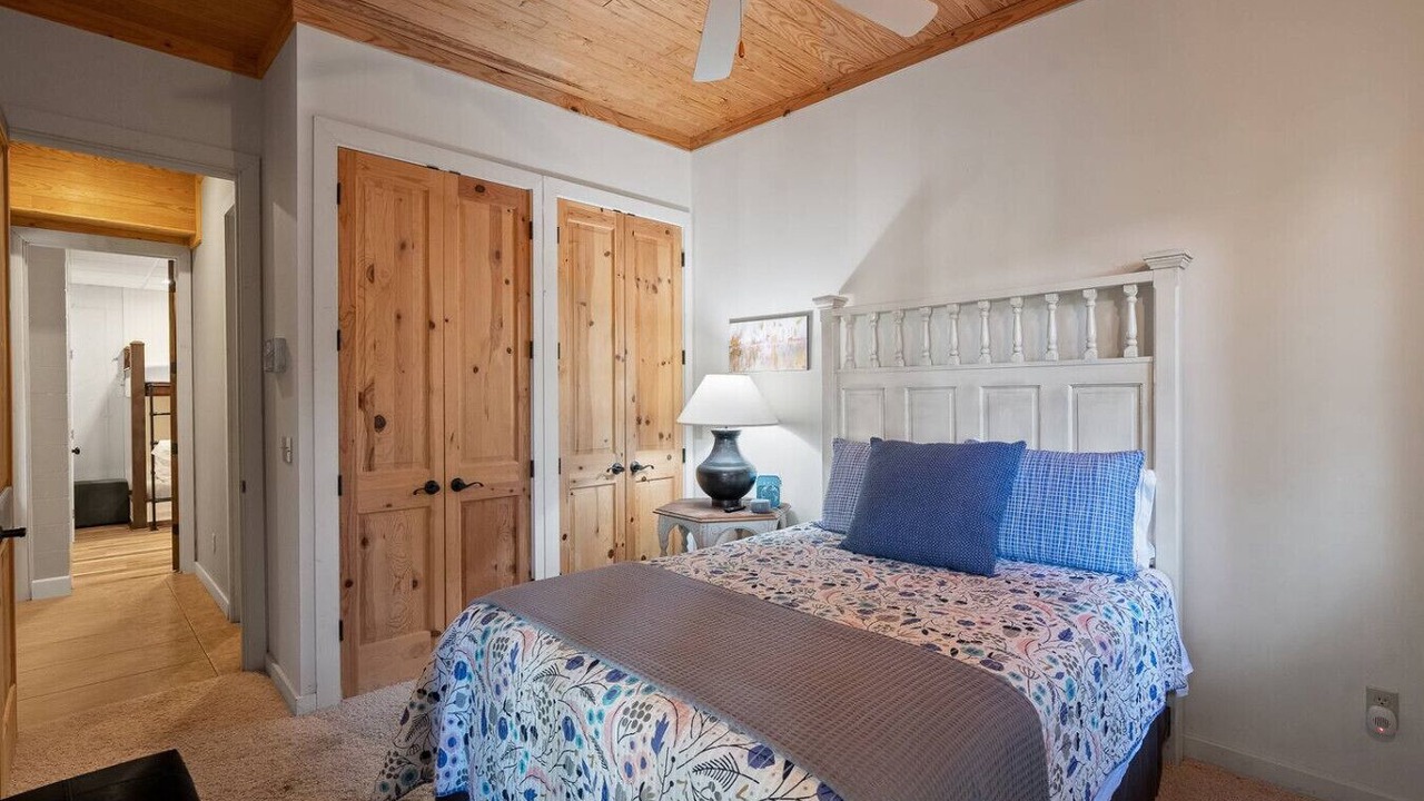 Photo of Bedroom in Jasper