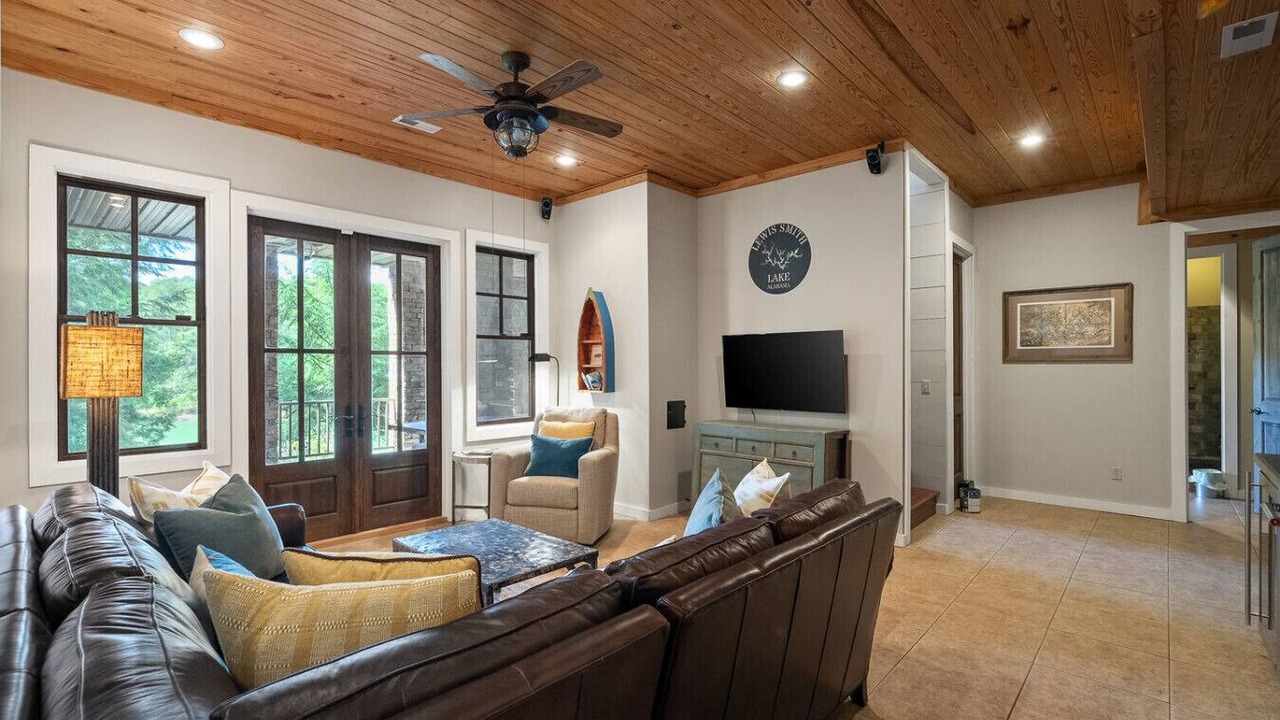 Photo of Livingroom in Jasper