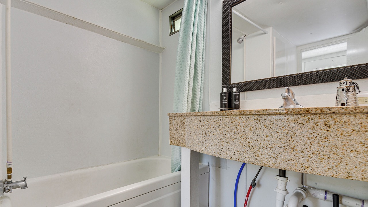 Photo of Bathroom in Leasburg