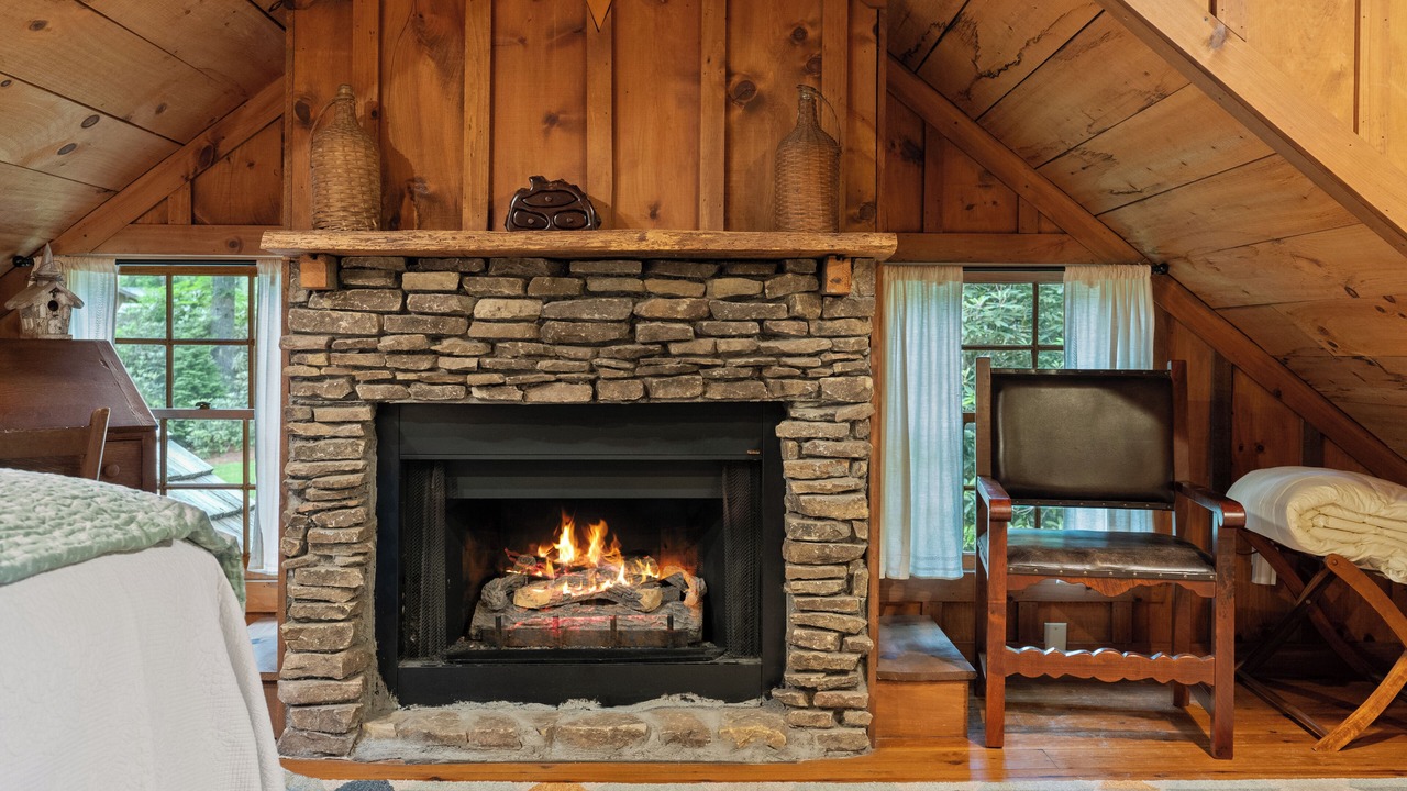 Photo of Livingroom in Mirror Lake