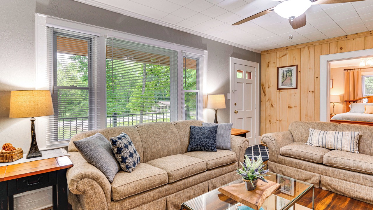 Photo of Livingroom in Forest City