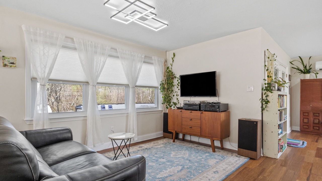 Photo of Livingroom in Asheville