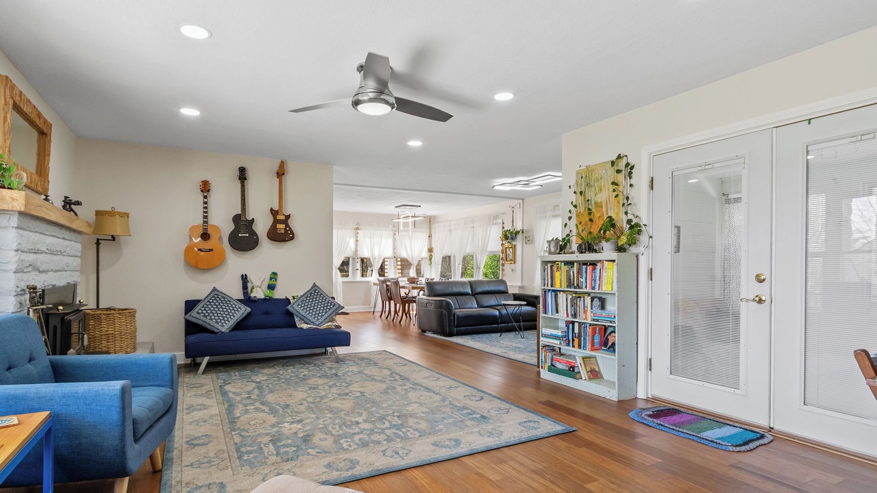 Photo of Livingroom in Asheville
