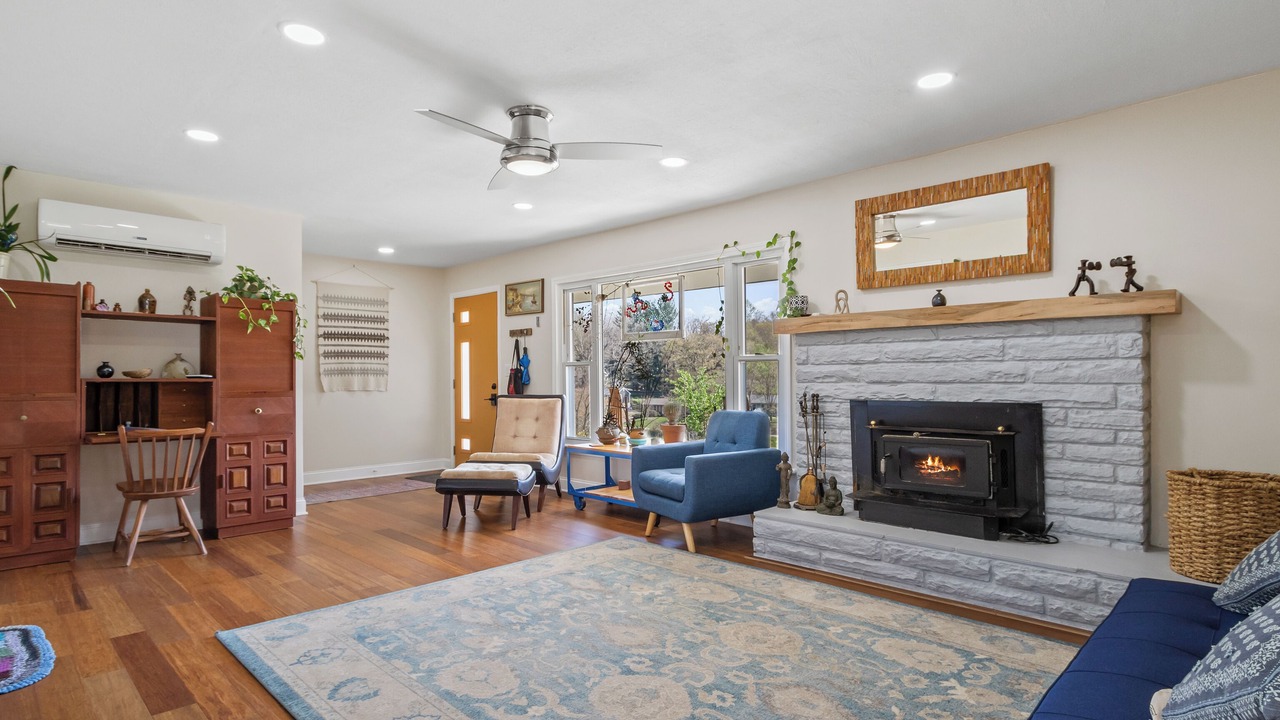 Photo of Livingroom in Asheville