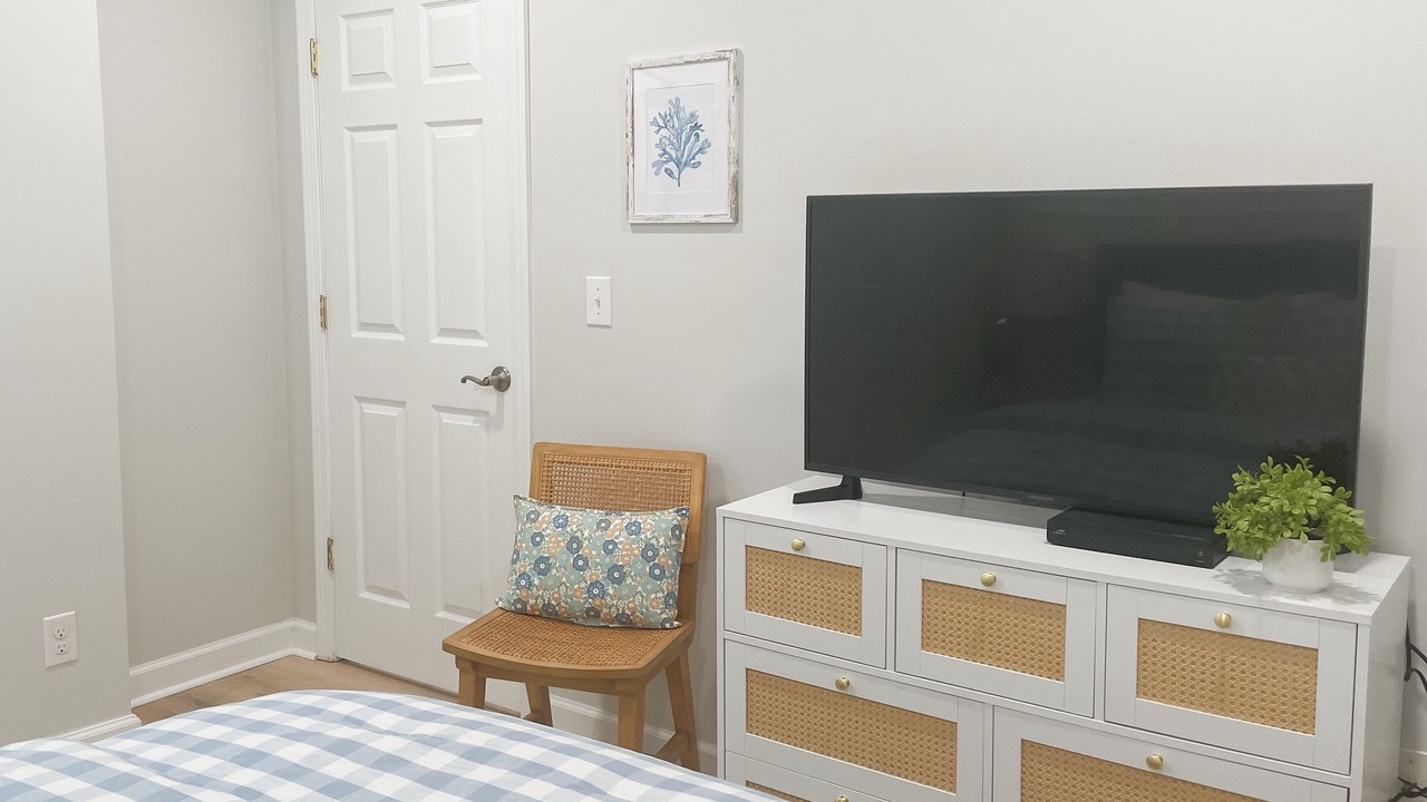 Photo of Bedroom in McCutcheon Field