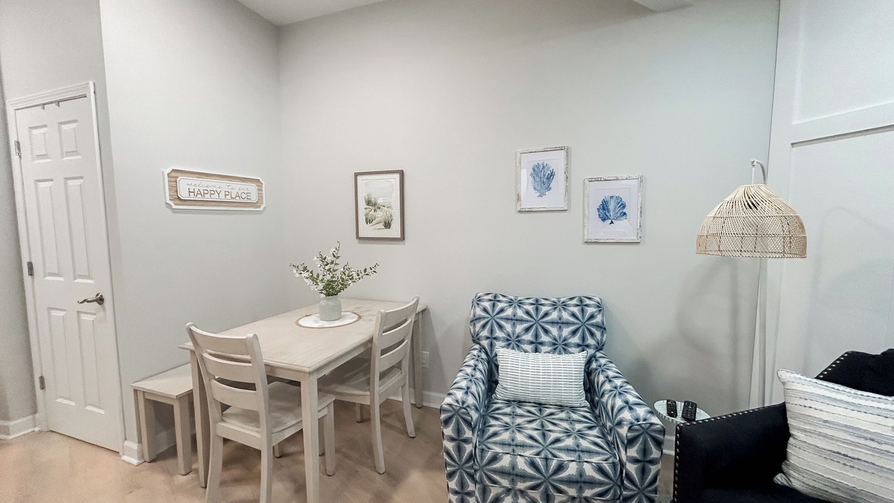 Photo of Livingroom in McCutcheon Field