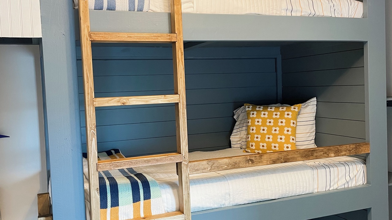 Photo of Bedroom in McCutcheon Field
