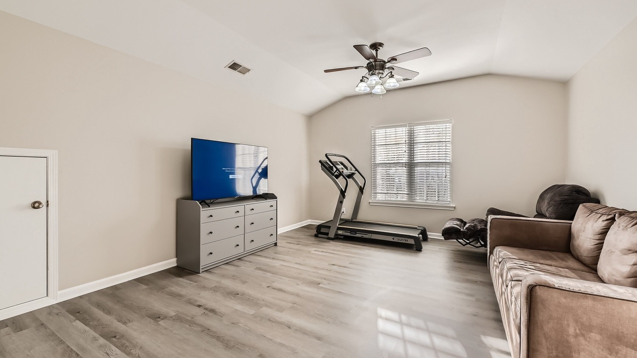 Photo of Livingroom in Provincetowne
