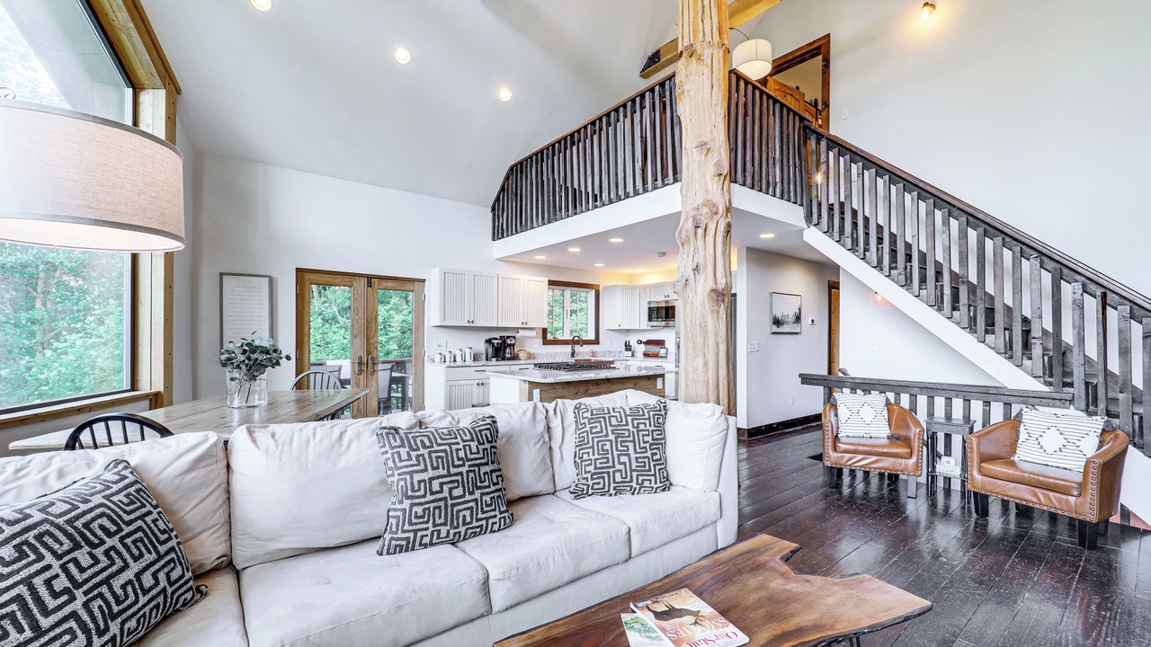 Photo of Livingroom in Warrensville