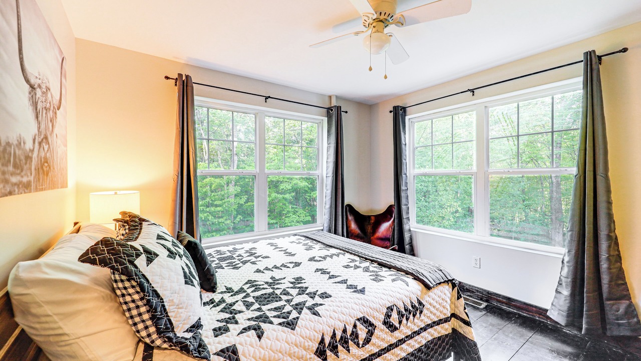Photo of Bedroom in Warrensville