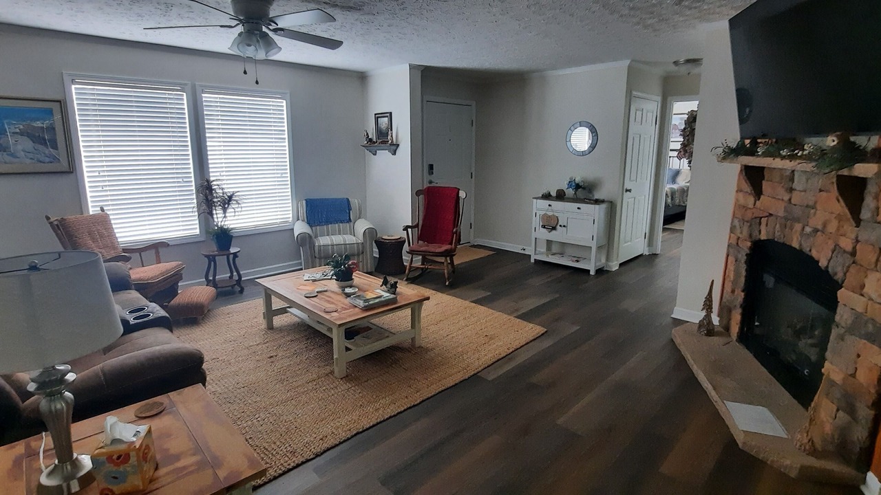 Photo of Livingroom in Fleetwood