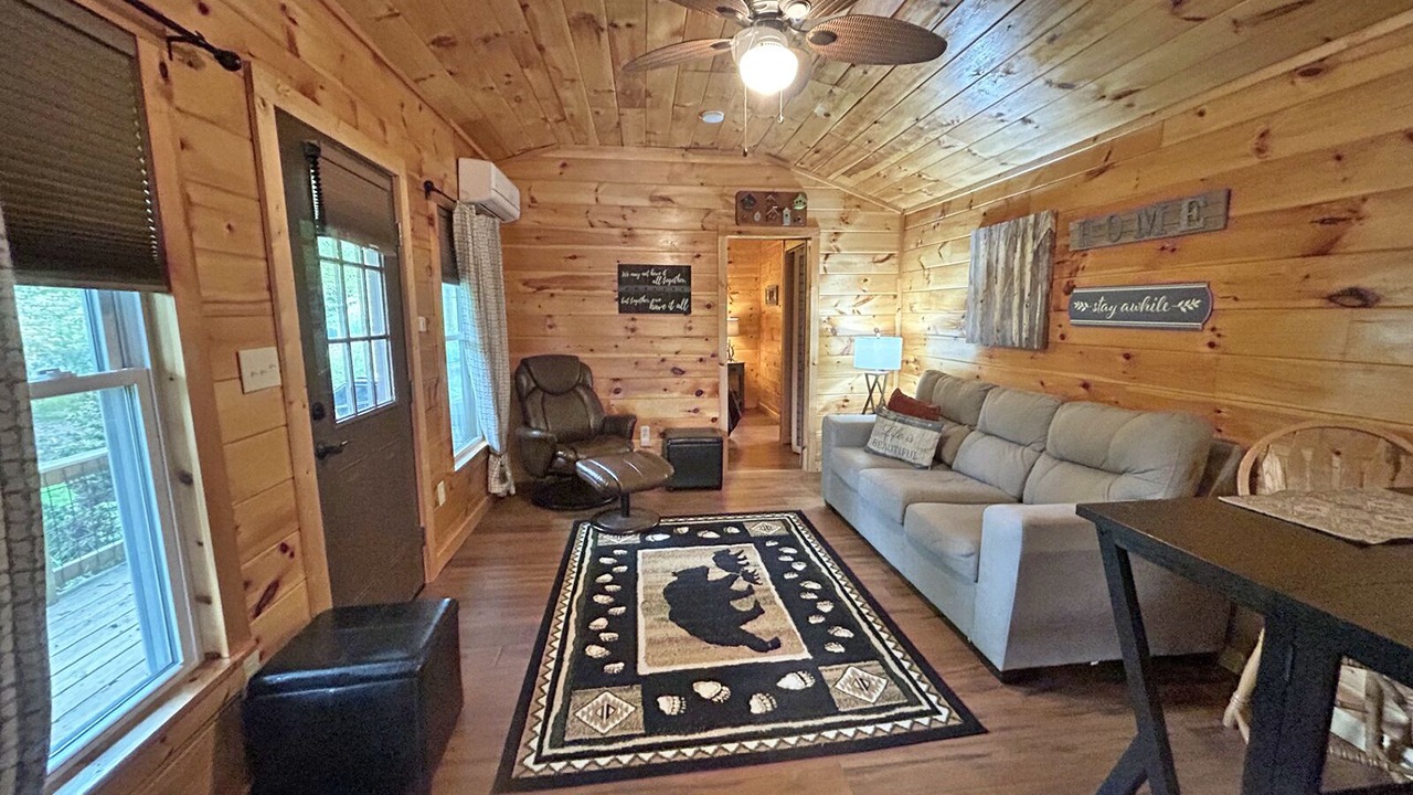 Photo of Livingroom in Whittier
