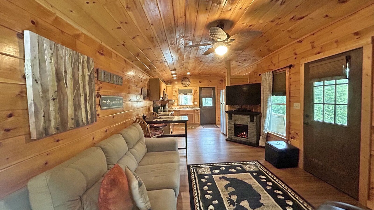 Photo of Livingroom in Whittier