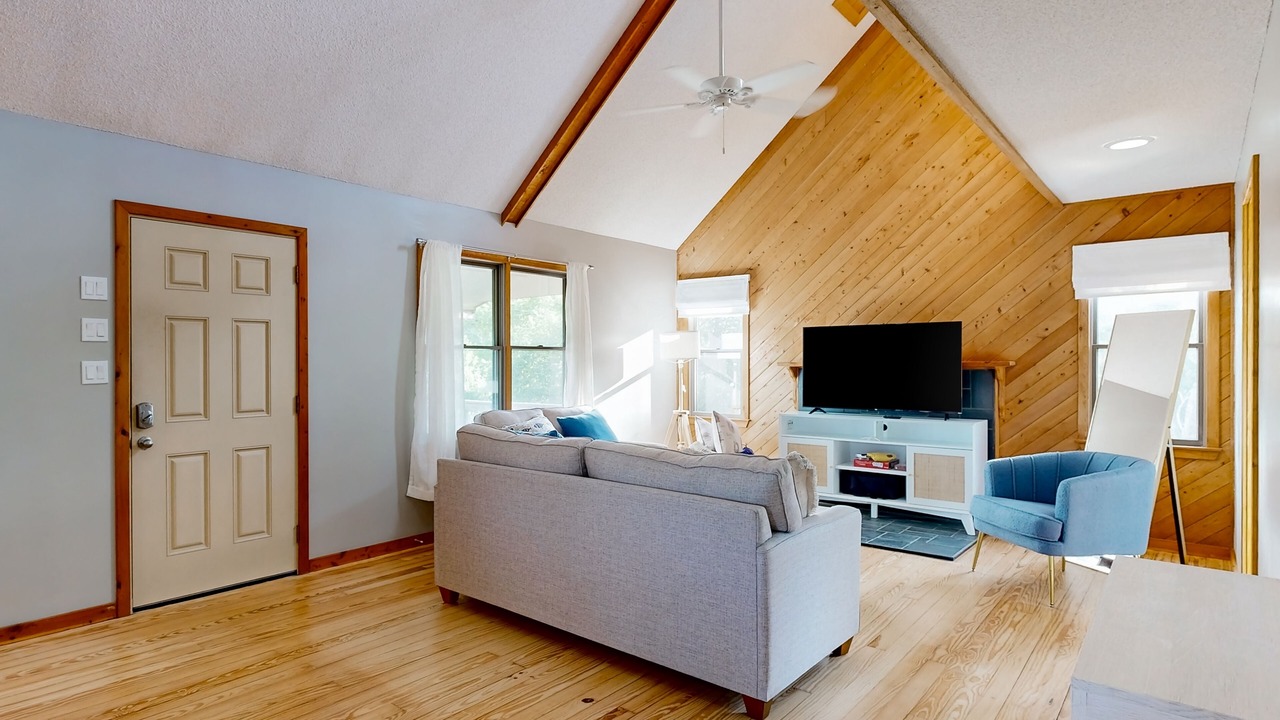 Photo of Livingroom in Buxton
