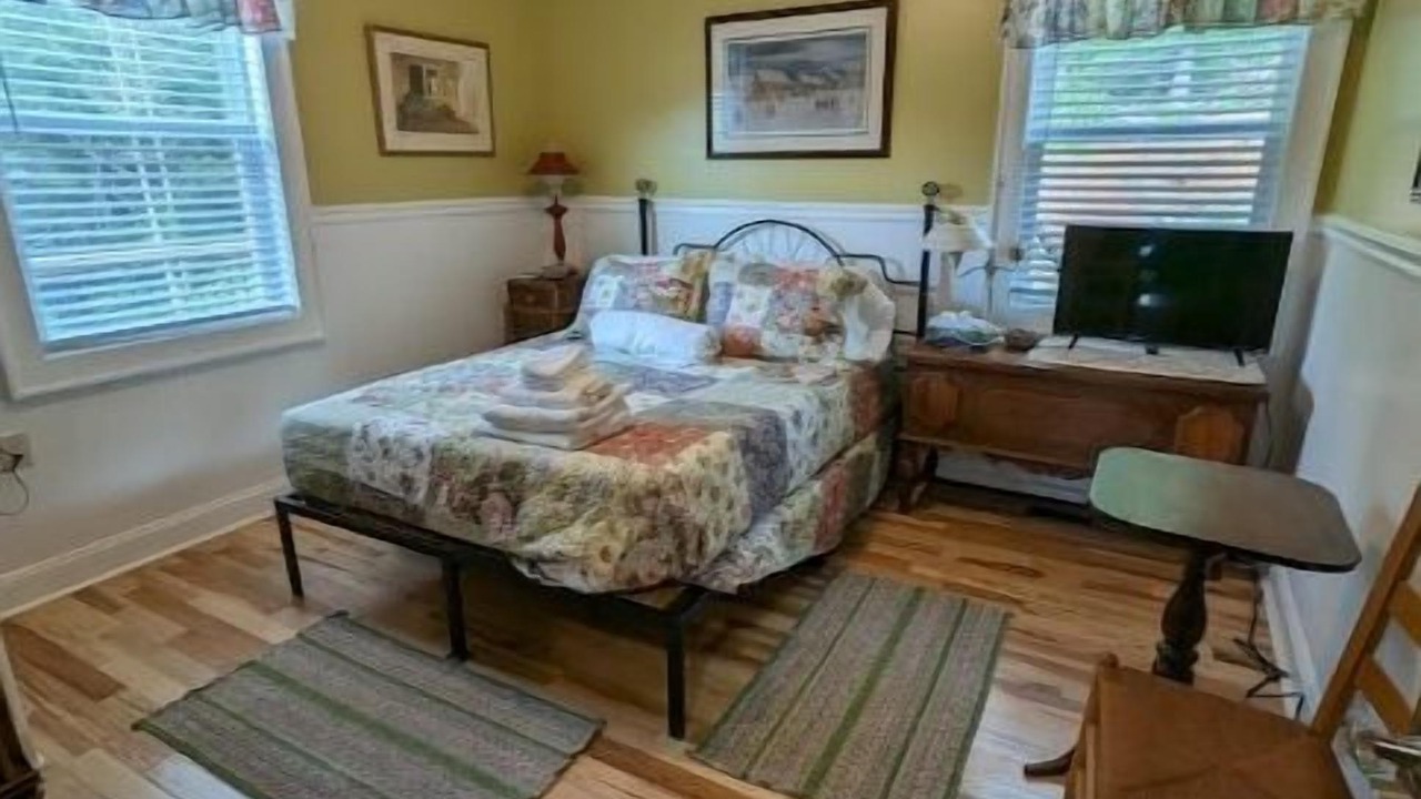 Photo of Bedroom in Independence