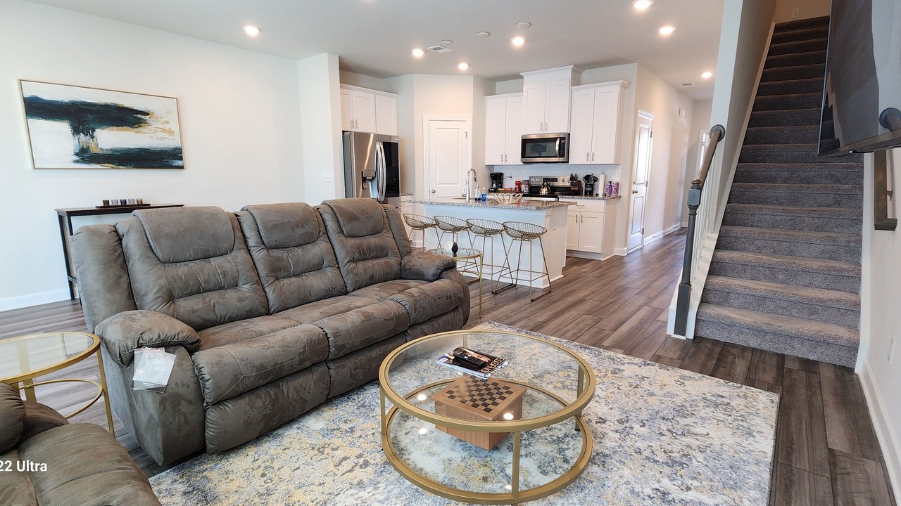 Photo of Livingroom in Oakdale