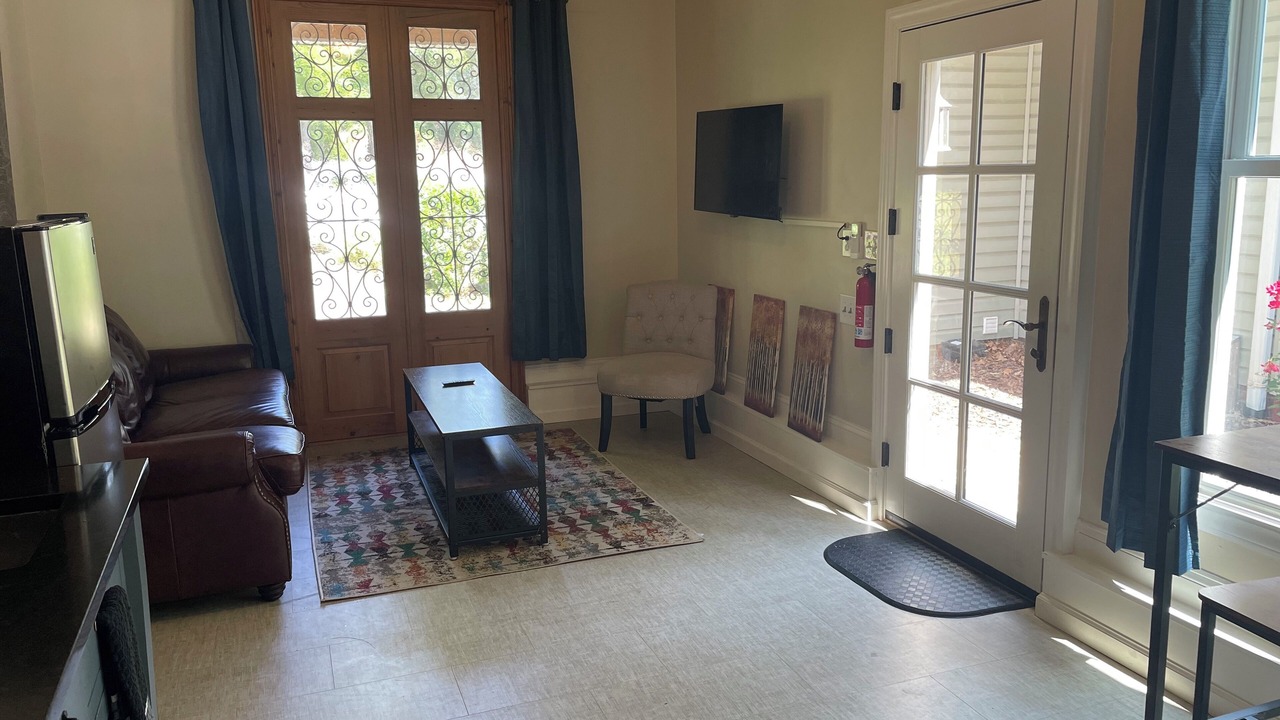 Photo of Livingroom in Southmont
