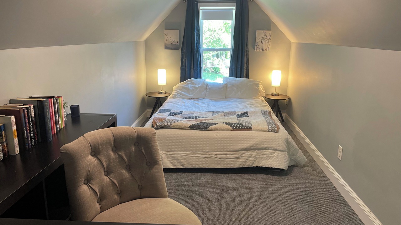 Photo of Bedroom in Southmont