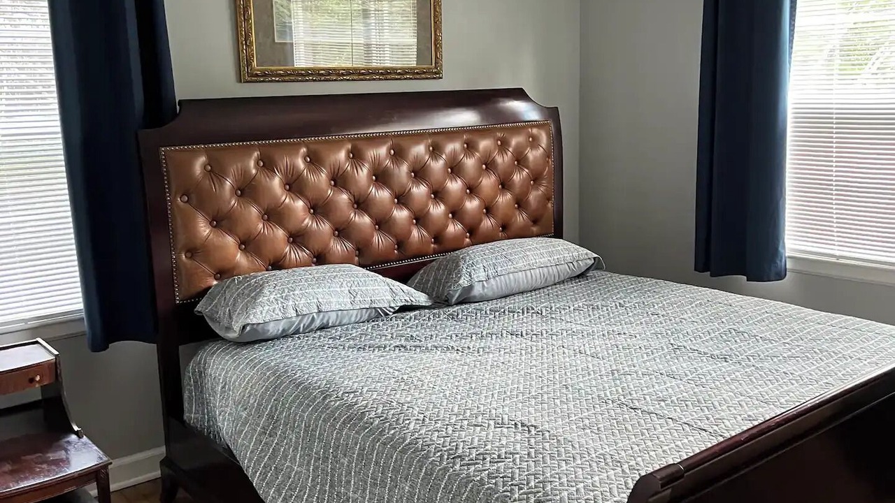 Photo of Bedroom in Hendersonville