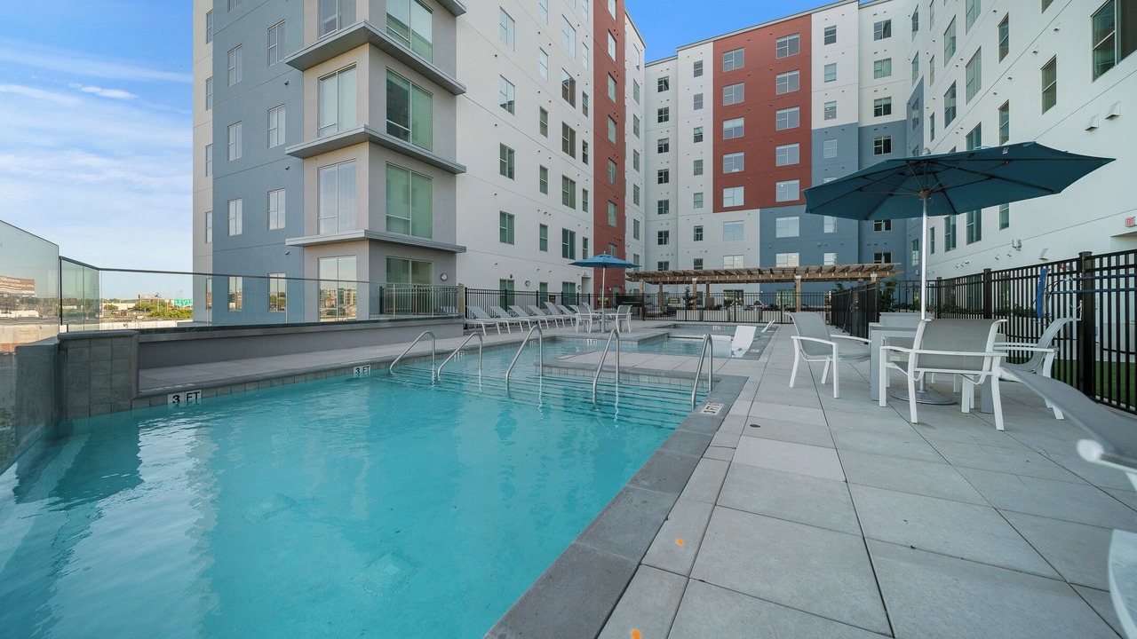 Photo of Outdoor in Eighth Avenue