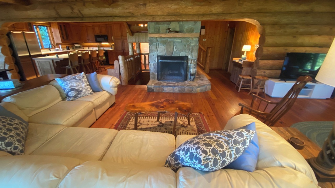Photo of Livingroom in Robbinsville