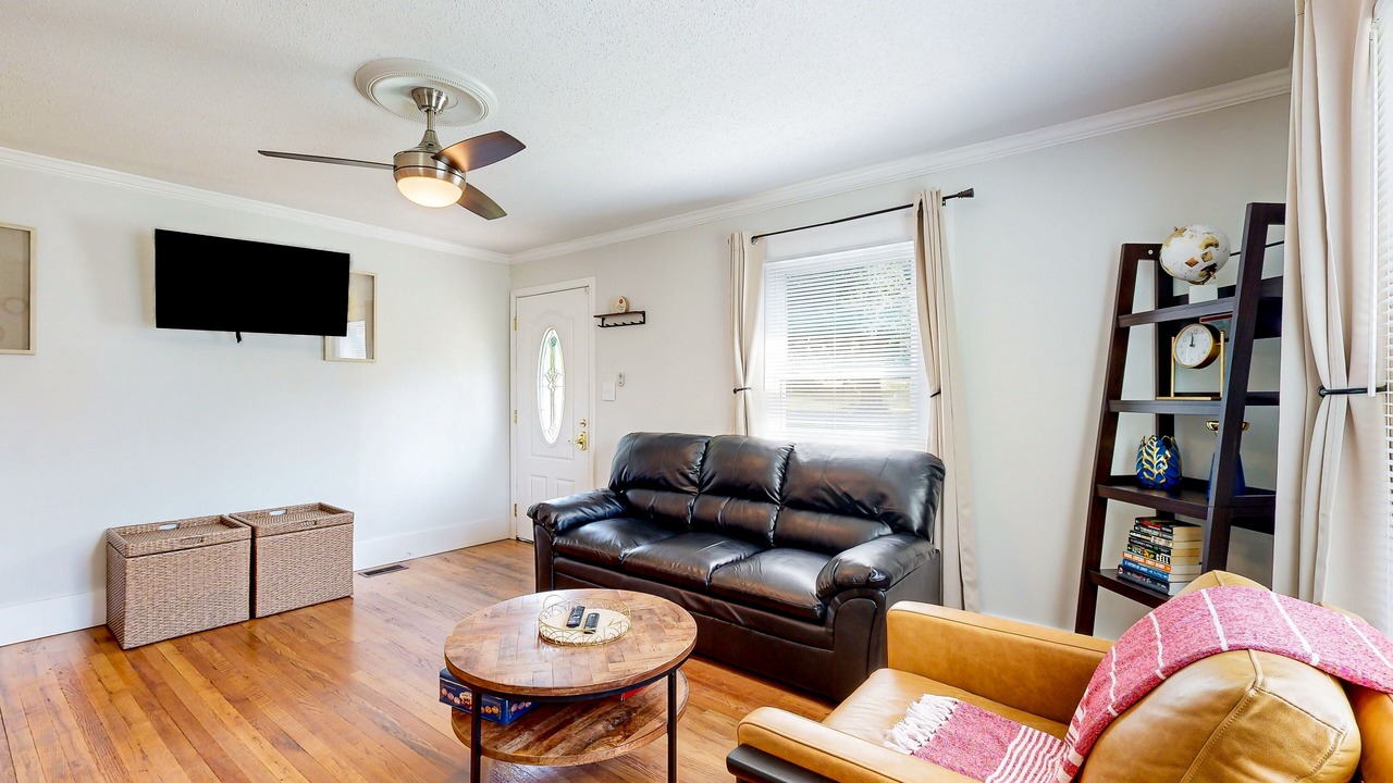 Photo of Livingroom in Burlington