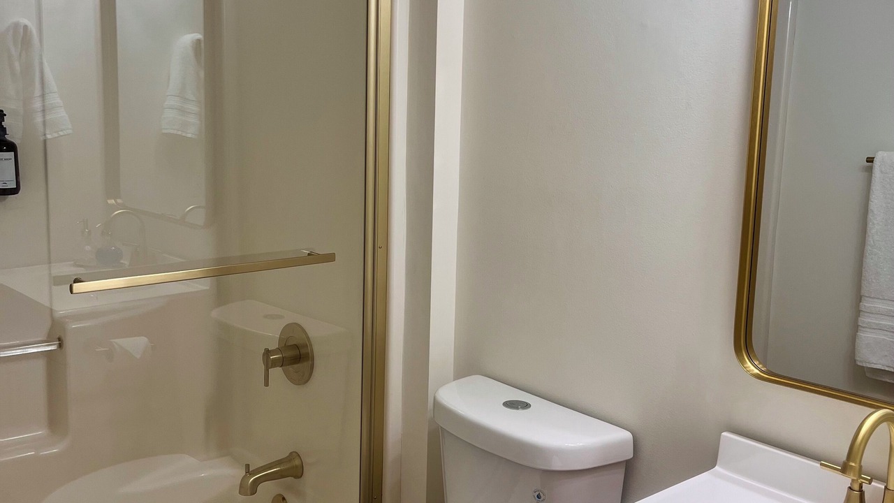 Photo of Bathroom in Hendersonville