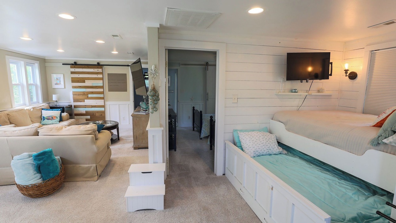 Photo of Bedroom in Swansboro