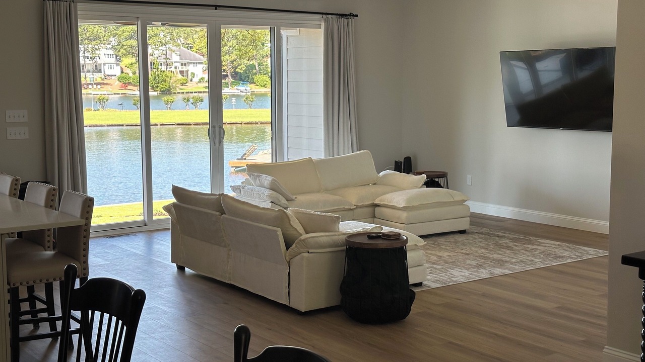 Photo of Livingroom in Seven Lakes