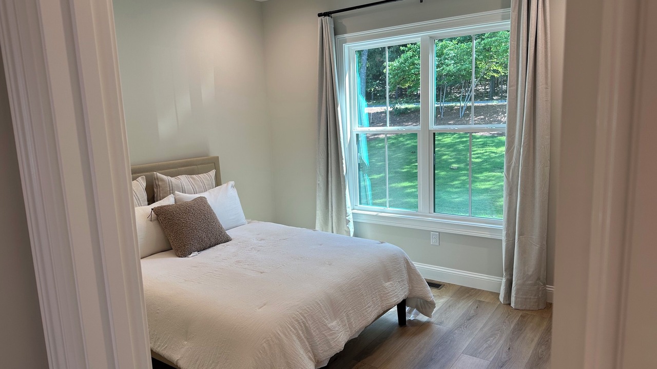 Photo of Bedroom in Seven Lakes