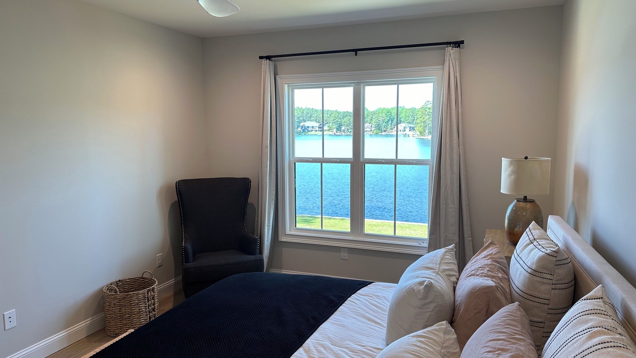 Photo of Bedroom in Seven Lakes