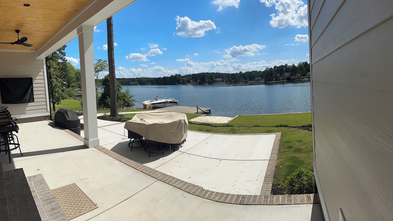 Photo of Patio Balcony in Seven Lakes
