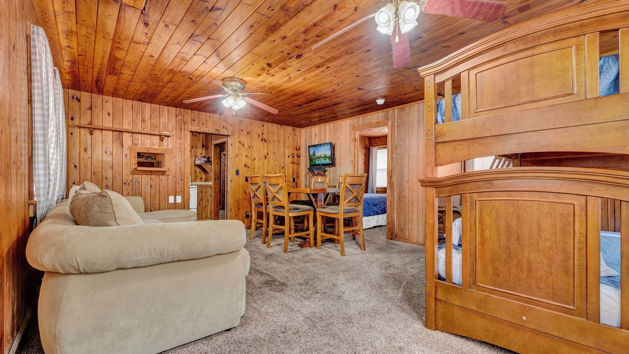 Photo of Livingroom in Smithville